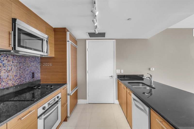 Apartment for rent at 50 Biscayne 4208