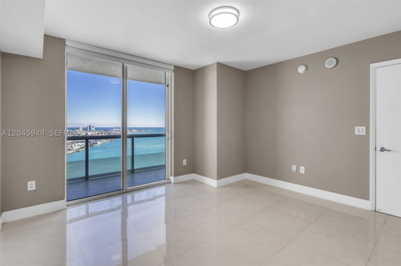 Apartment for rent at 50 Biscayne 4208