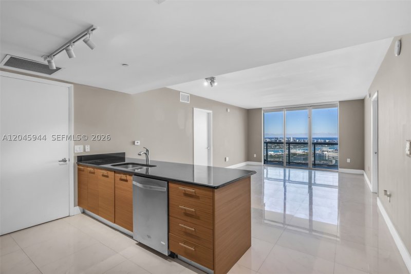 Apartment for rent at 50 Biscayne 4208