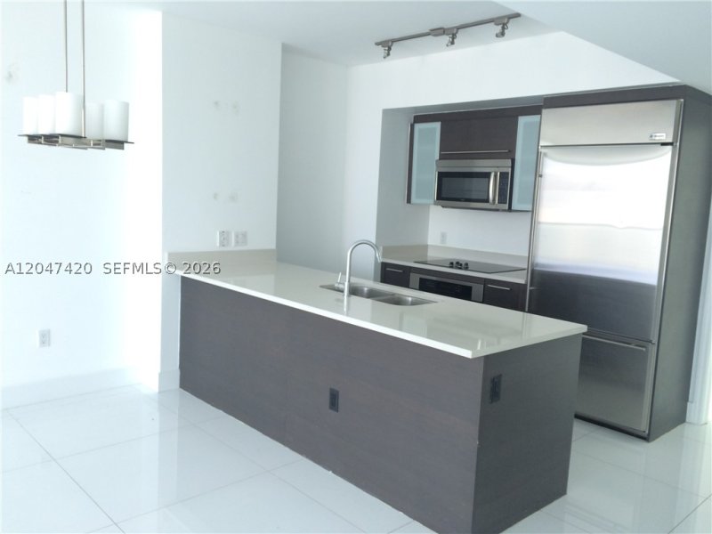 Apartment for rent at 500 Brickell West Tower 2807