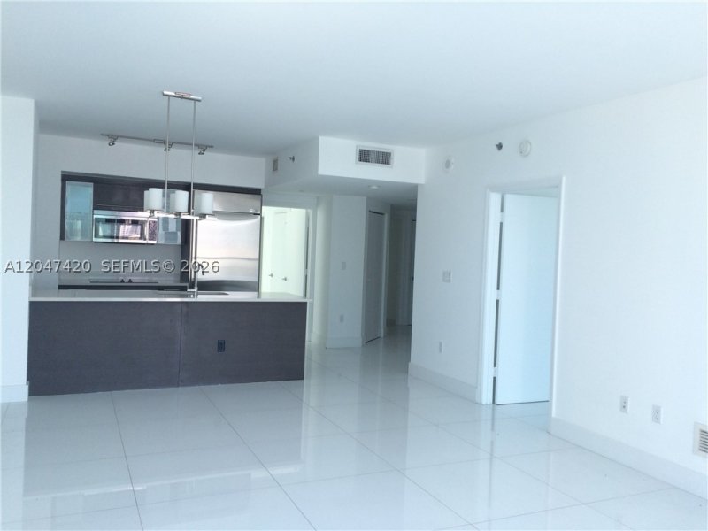 Apartment for rent at 500 Brickell West Tower 2807