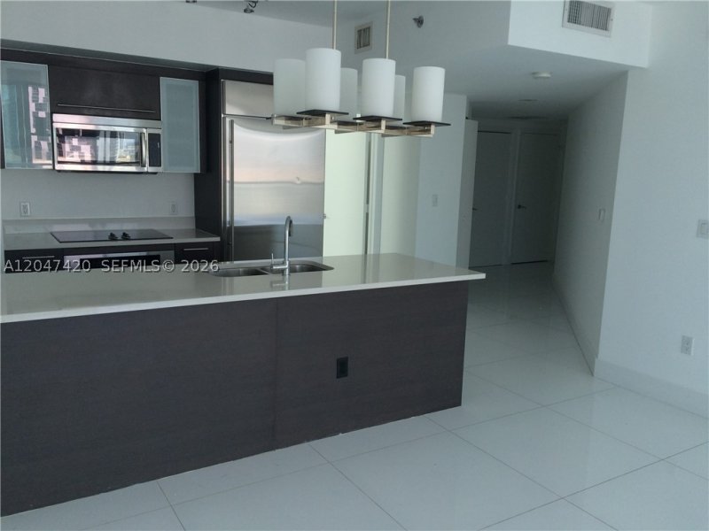 Apartment for rent at 500 Brickell West Tower 2807