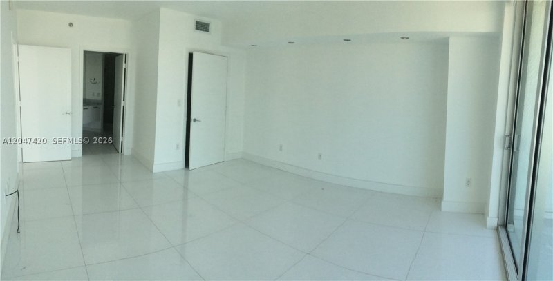 Apartment for rent at 500 Brickell West Tower 2807