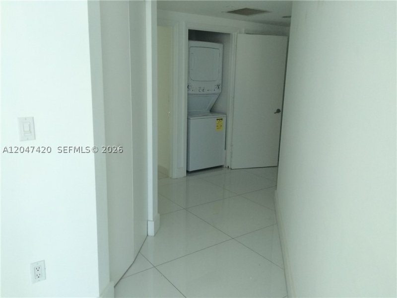 Apartment for rent at 500 Brickell West Tower 2807