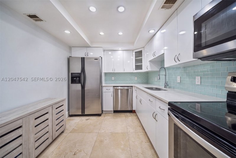 Comprar apartamento en Arlen Beach 1415