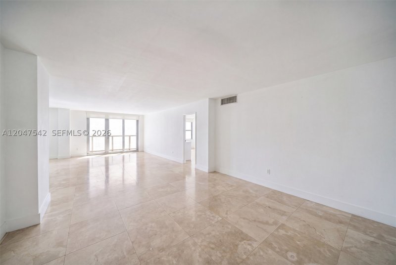 Comprar apartamento en Arlen Beach 1415
