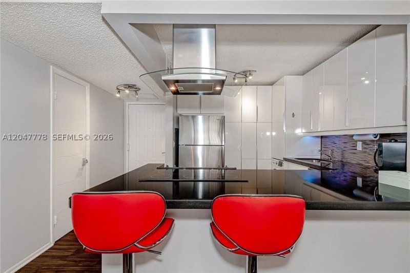 Apartment for rent at 200 Leslie 926