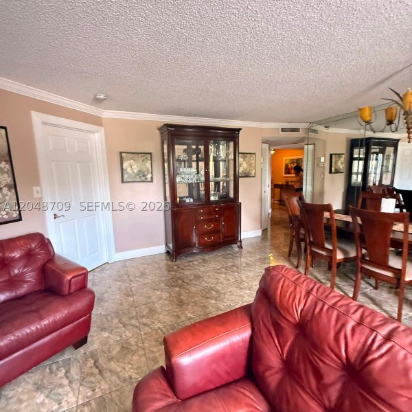 Apartment for rent at Le Frontenac 206