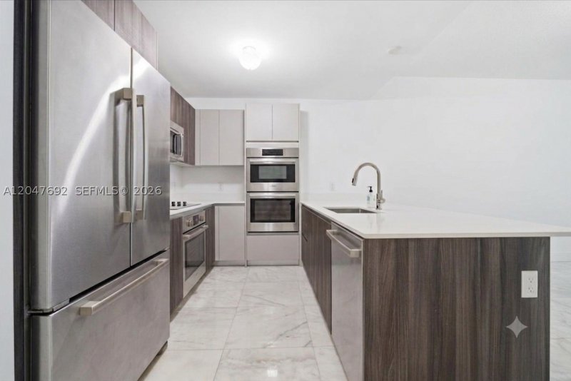 Condo for sale at Aria on The Bay 1806