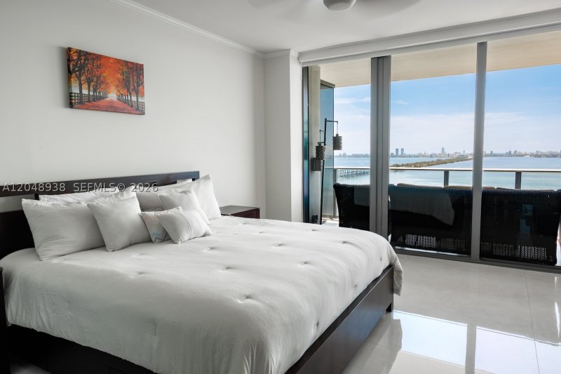 Comprar apartamento en One Paraiso 2003