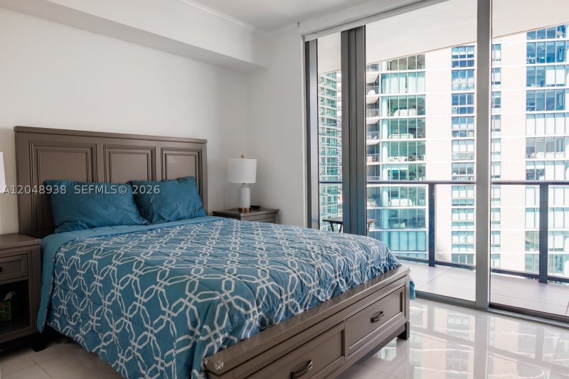 Comprar apartamento en One Paraiso 2003