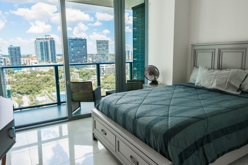 Comprar apartamento en One Paraiso 2003