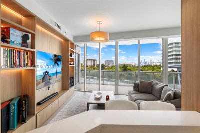 Continuum I South Apt #501