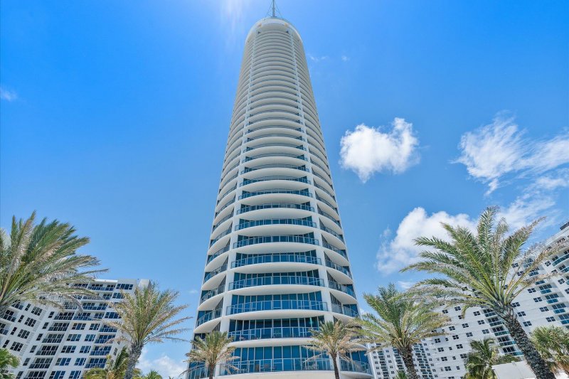 Comprar apartamento no Ocean Palms 2707