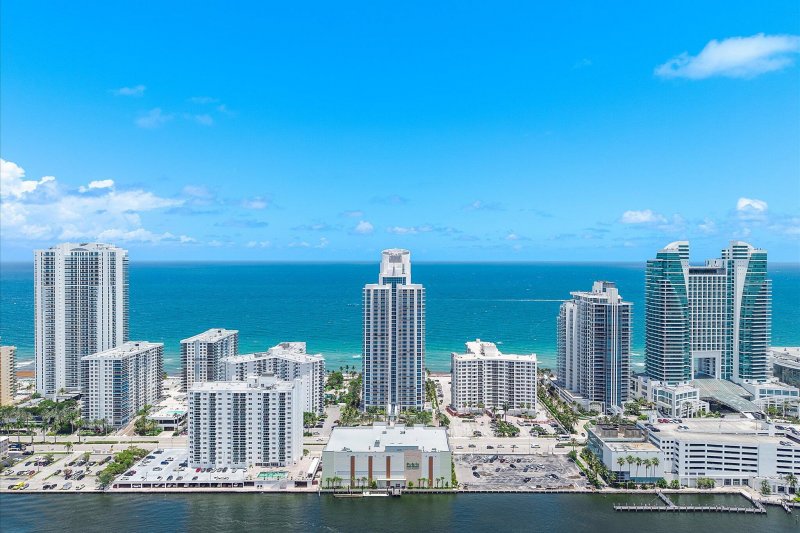 Comprar apartamento no Ocean Palms 2707
