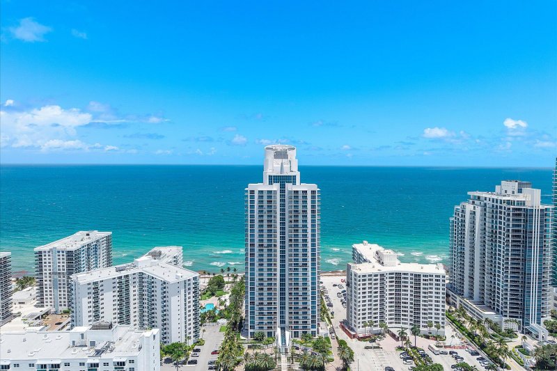 Comprar apartamento no Ocean Palms 2707