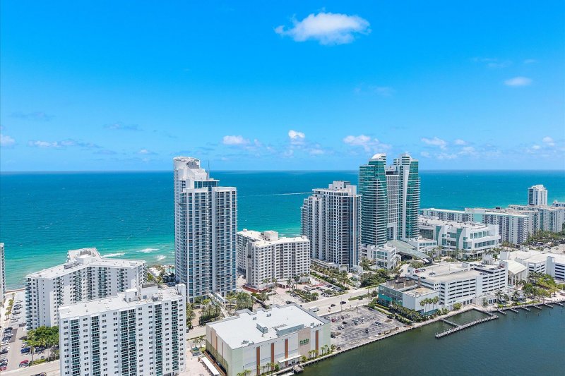 Comprar apartamento no Ocean Palms 2707