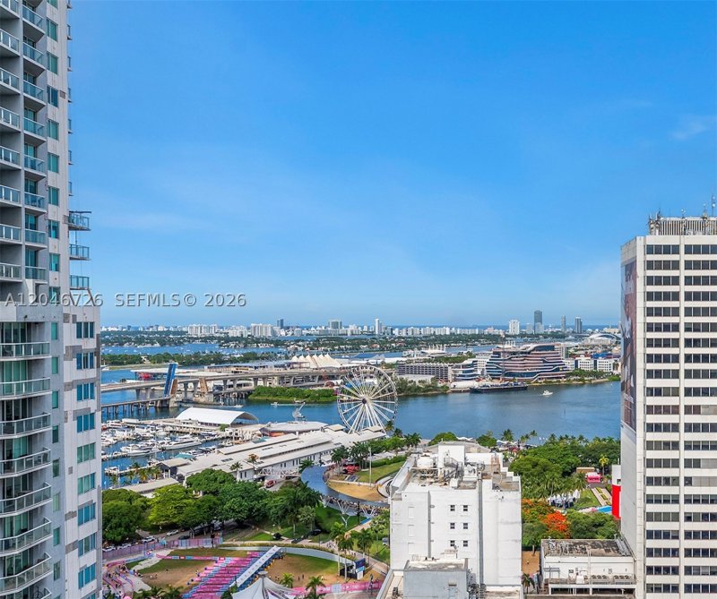 Comprar apartamento no Loft Downtown II 2702