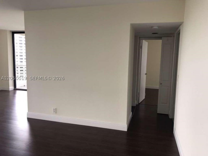 Apartment for rent at Parc Central Aventura 1412
