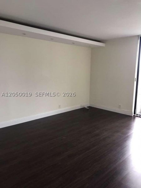 Apartment for rent at Parc Central Aventura 1412