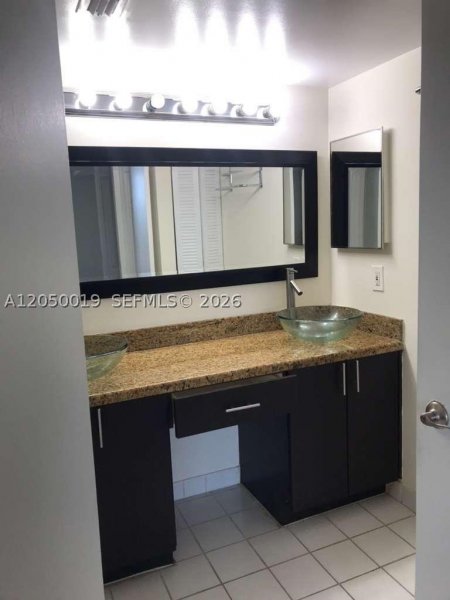 Apartment for rent at Parc Central Aventura 1412