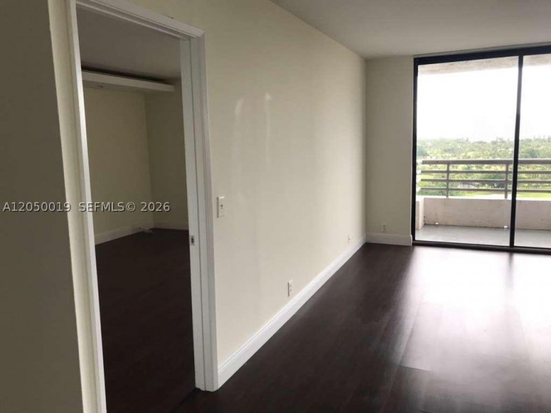 Apartment for rent at Parc Central Aventura 1412