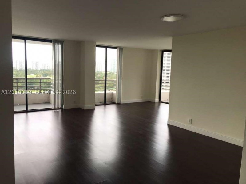 Apartment for rent at Parc Central Aventura 1412