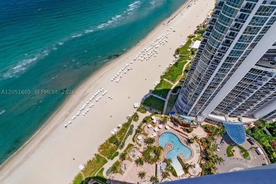 Trump Royale Apt #4209A