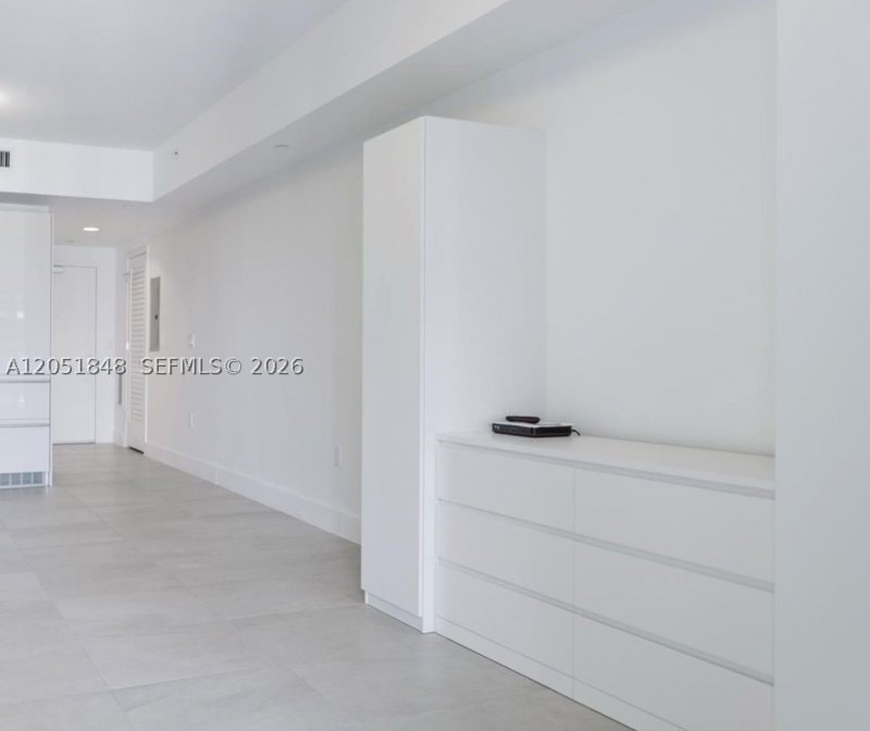Apartment for rent at 1010 Brickell 3210