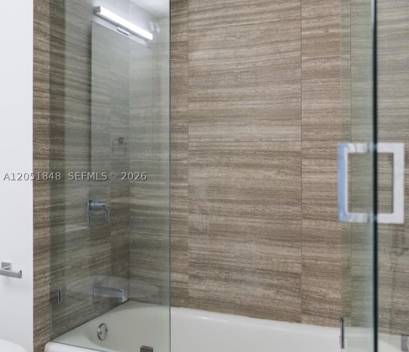 Apartment for rent at 1010 Brickell 3210