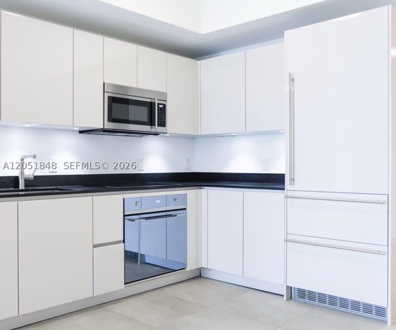 Apartment for rent at 1010 Brickell 3210