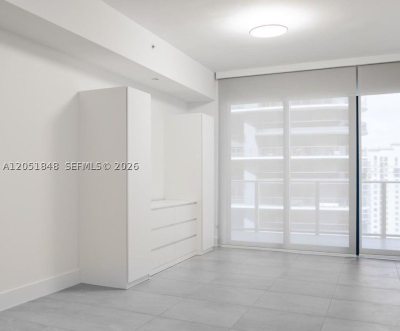 Apartment for rent at 1010 Brickell 3210