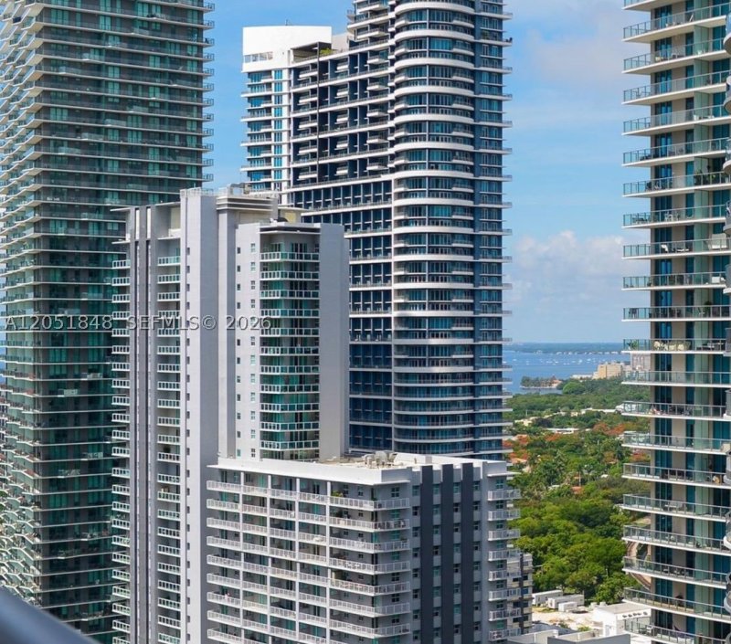 Apartment for rent at 1010 Brickell 3210
