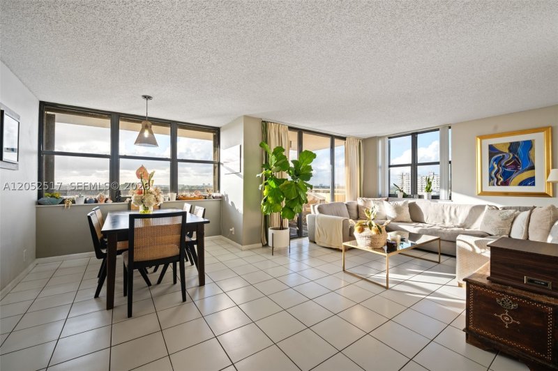 Condo for sale at Club Atlantis 1002