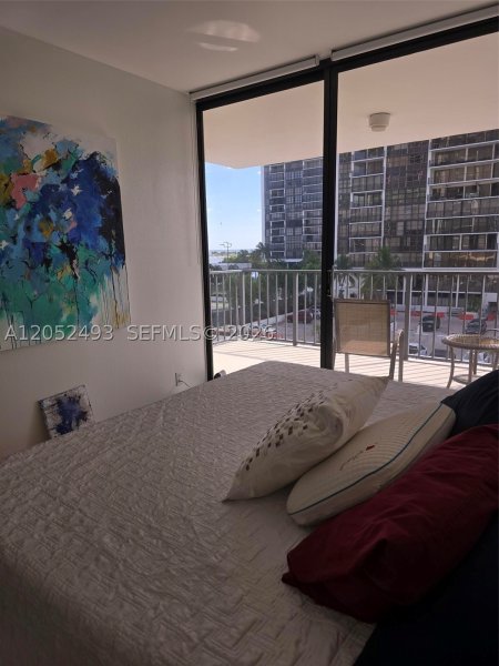 Comprar apartamento no Brickell Place B504