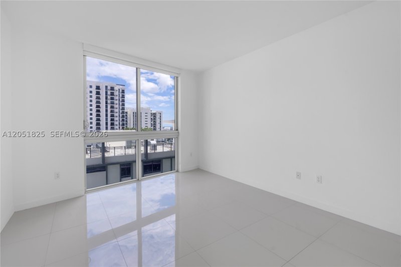 Apartment for rent at Brickell Ten 1003