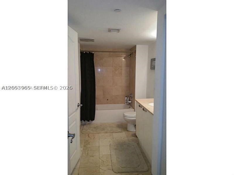 Apartment for rent at Skyline On Brickell 1611