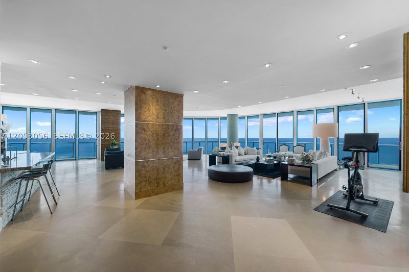 Comprar apartamento en Continuum I South 2905