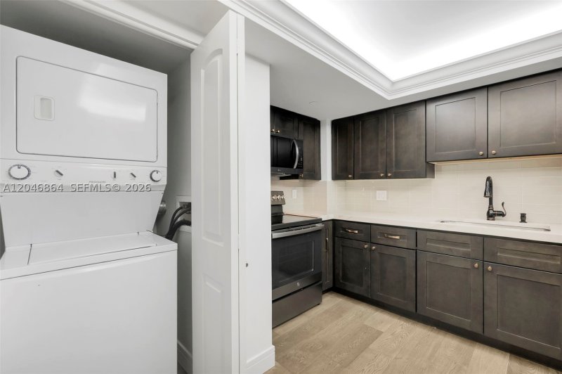 Condo for sale at The Tower at Port Royale 205