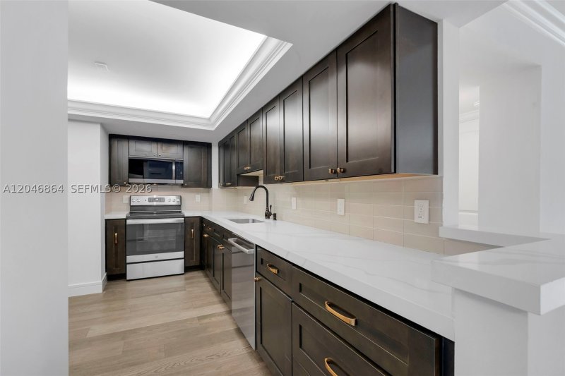 Condo for sale at The Tower at Port Royale 205