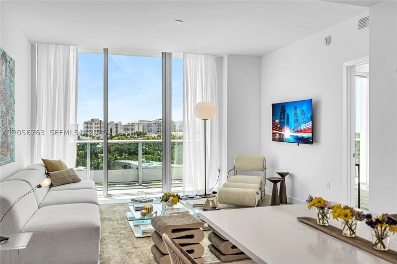 Apartment for rent at La Baia South PH809