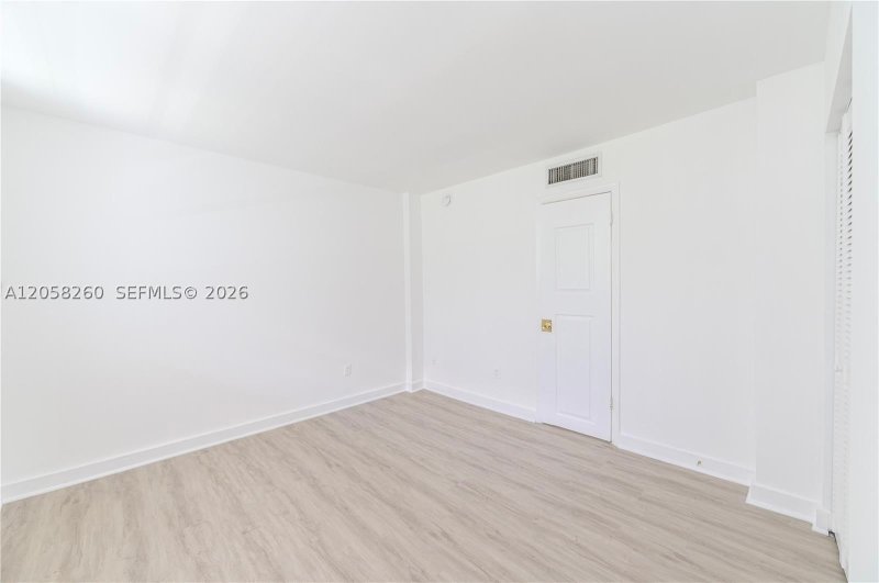 Aluguel de apartamento no Nirvana 3 B404