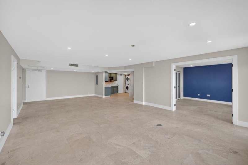 Alquiler de apartamento en The Tower at Port Royale 1205