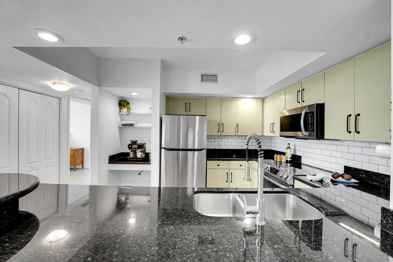 Condo for sale at Waverly Las Olas 1410