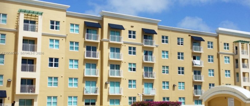 Douglas Grand Apt #620
