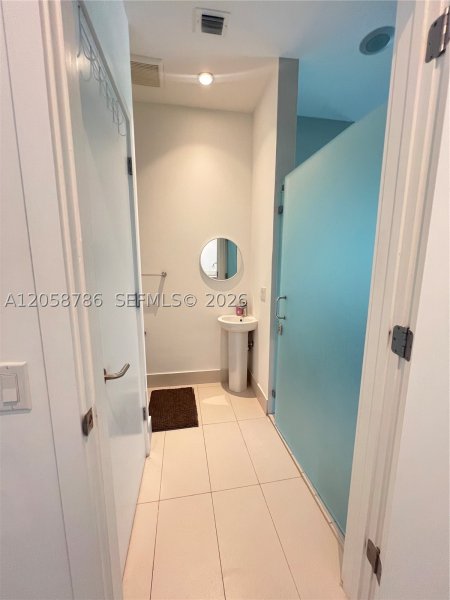 Aluguel de apartamento no Paraiso Bayviews 202