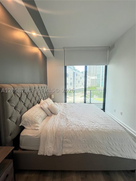 Aluguel de apartamento no Paraiso Bayviews 202