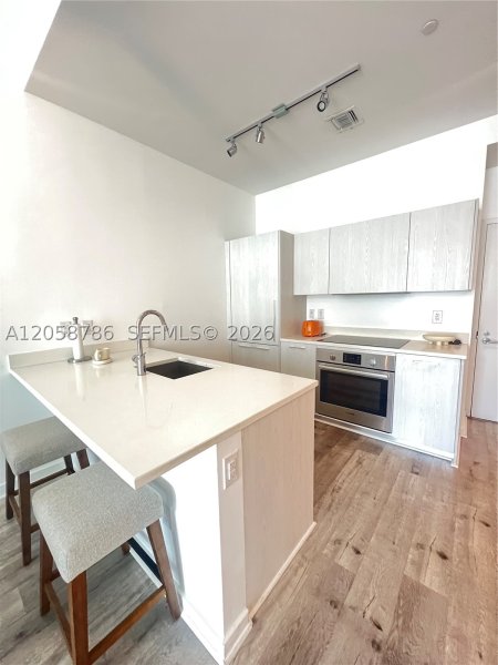 Aluguel de apartamento no Paraiso Bayviews 202