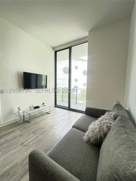 Aluguel de apartamento no Paraiso Bayviews 202