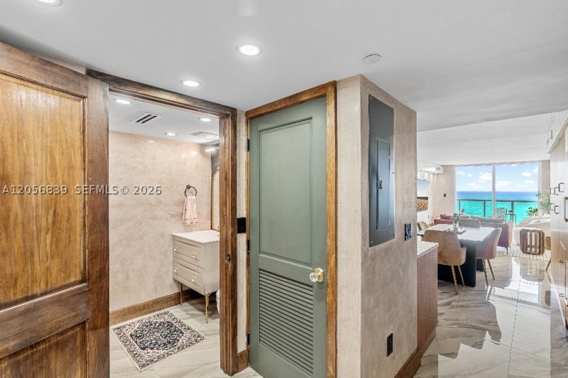 Comprar apartamento en Royal Club Condo 1603